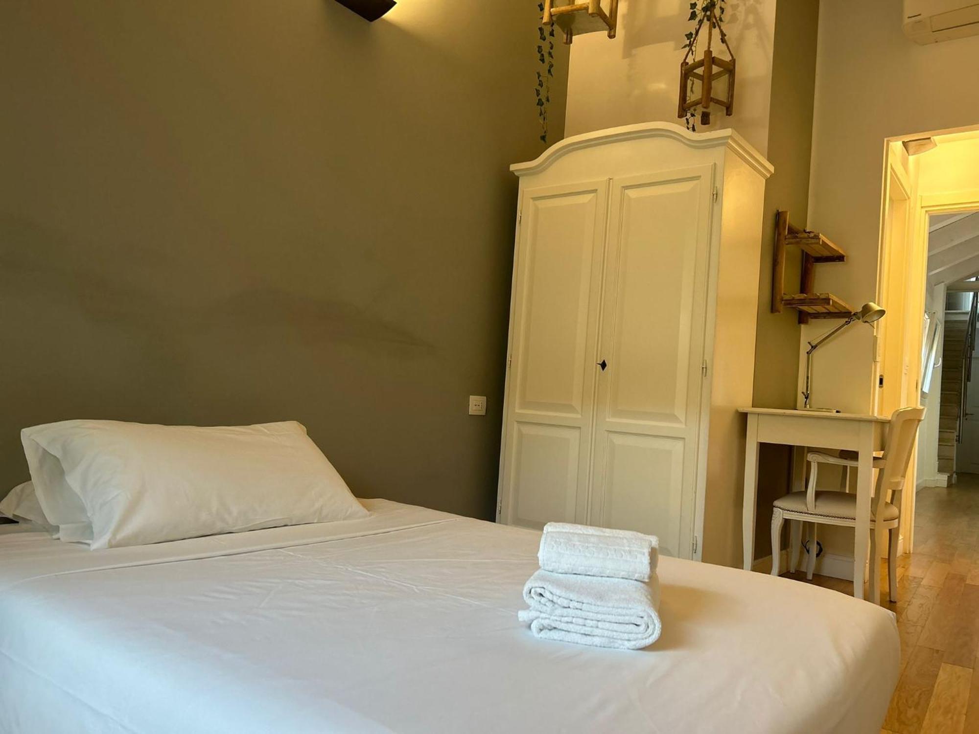 Cosmopolitan Central Rooms Bolonia Exterior foto