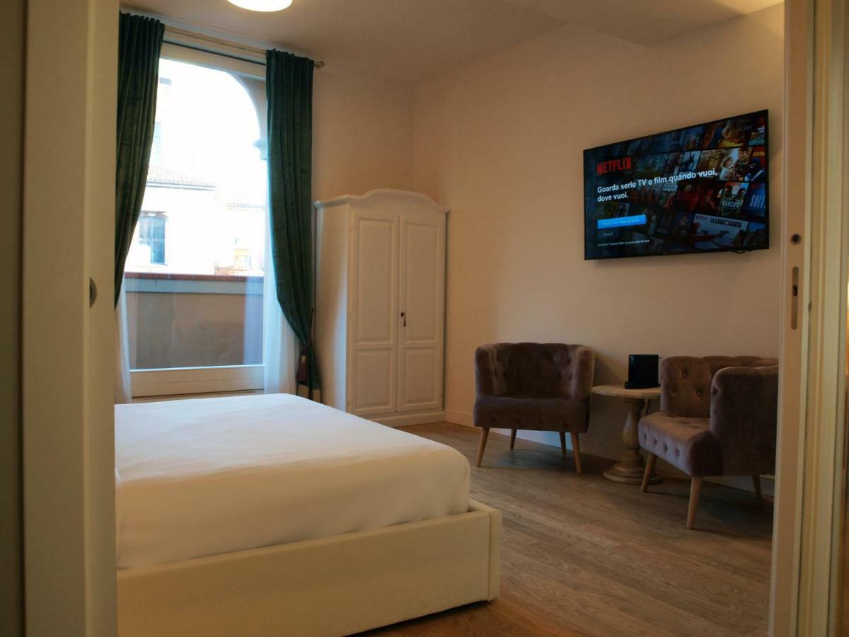 Cosmopolitan Central Rooms Bolonia Exterior foto